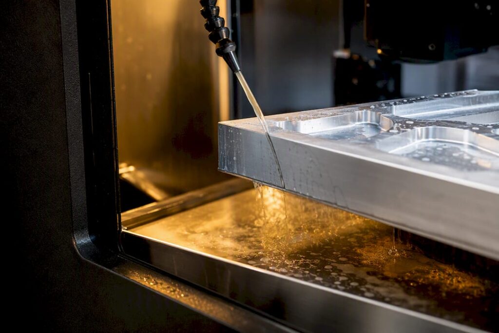 Coolant stream on aluminium workpiece